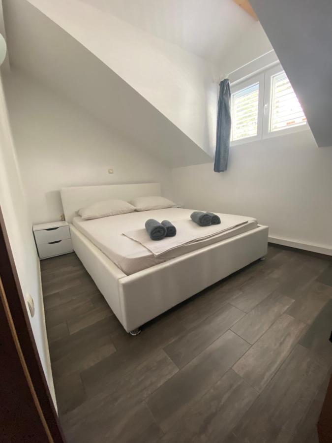 Guesthouse Ruza Sobra Apartments In The Attic Of The House エクステリア 写真