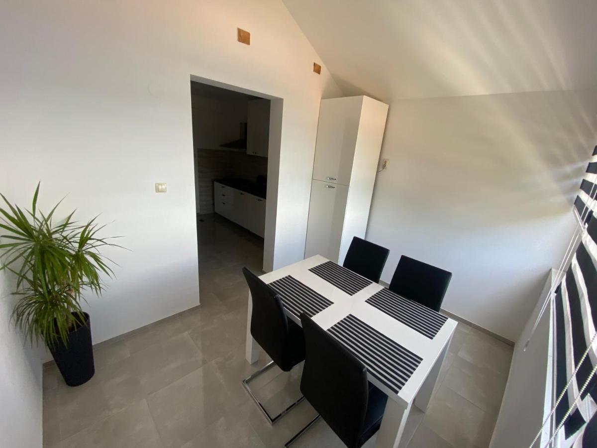 Guesthouse Ruza Sobra Apartments In The Attic Of The House エクステリア 写真