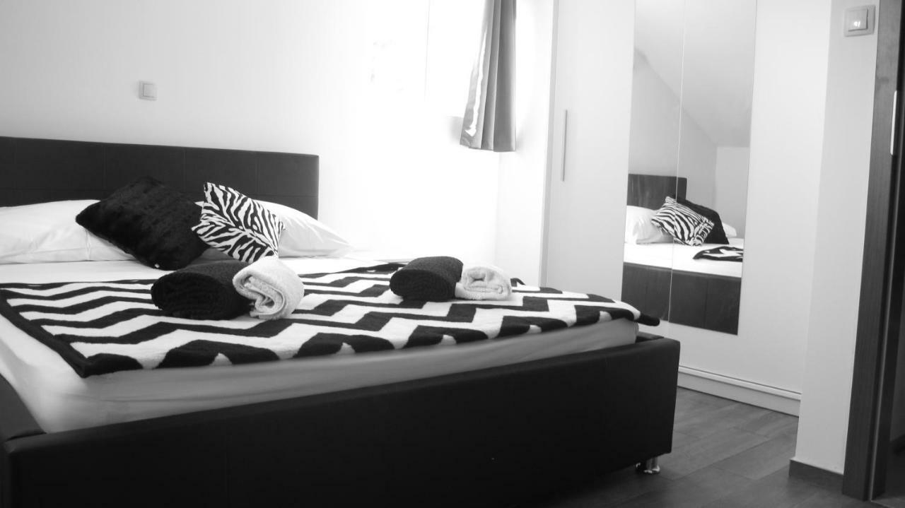Guesthouse Ruza Sobra Apartments In The Attic Of The House エクステリア 写真