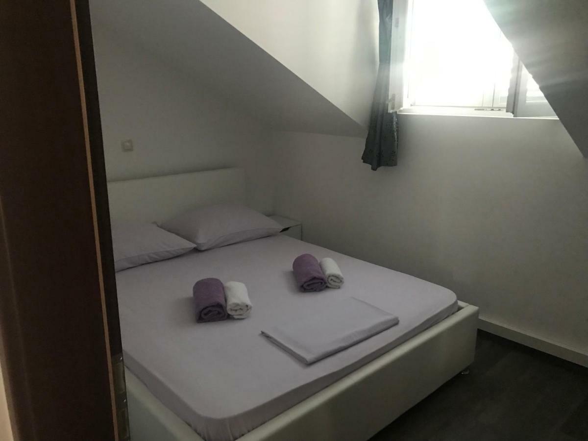 Guesthouse Ruza Sobra Apartments In The Attic Of The House エクステリア 写真