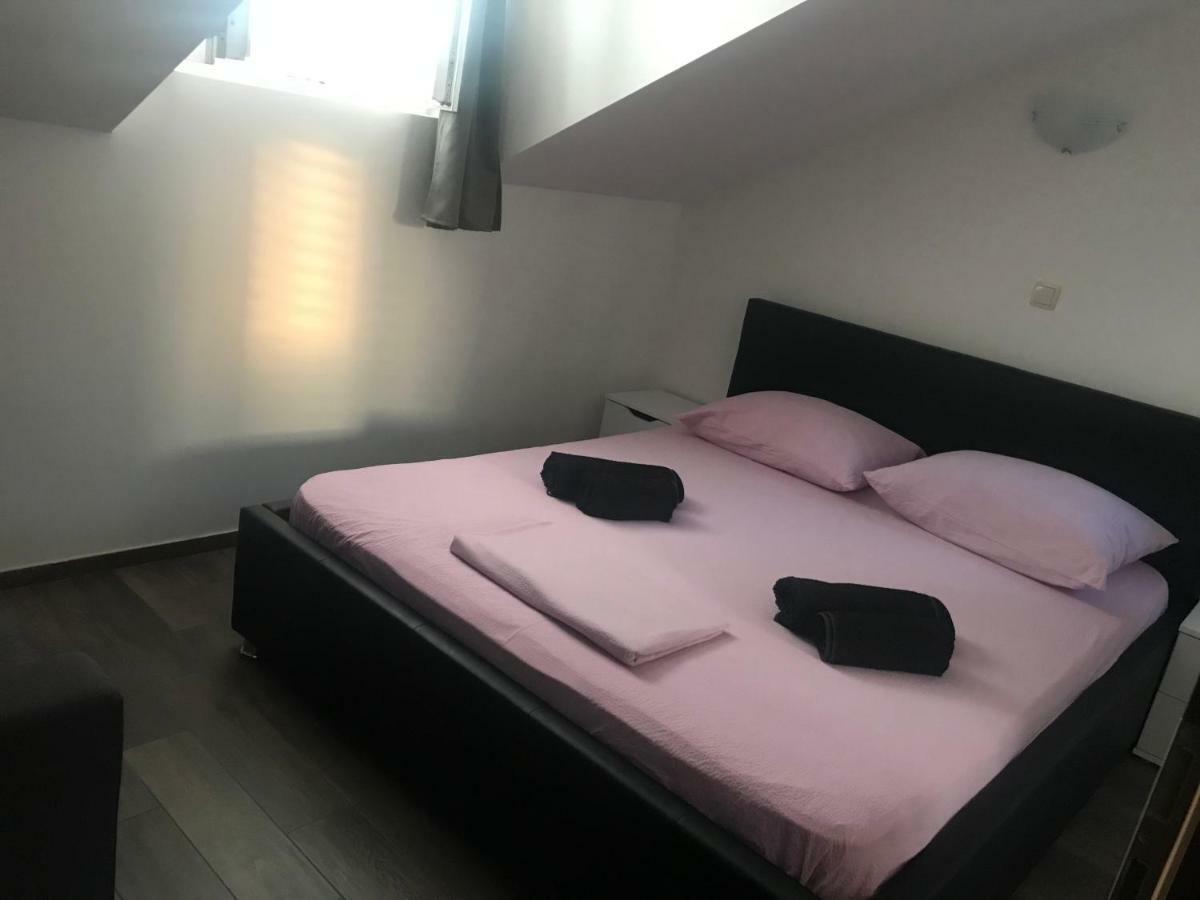 Guesthouse Ruza Sobra Apartments In The Attic Of The House エクステリア 写真